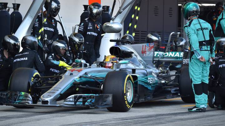 Mercedes se toma Brasil y Abu Dhabi como pruebas para 2018