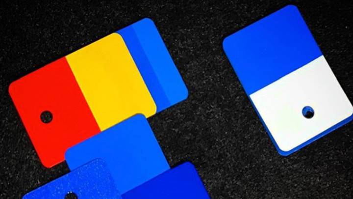 Alonso ya prepara el casco de 2018: colores azul, rojo y amarillo