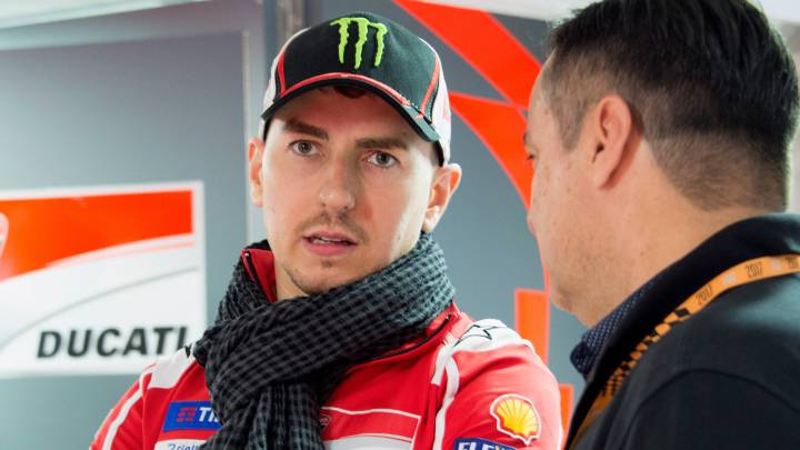 Lorenzo: "Ningún piloto puede prometer títulos y victorias"