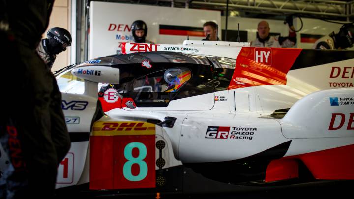 Alonso con el Toyota en Sakhir.