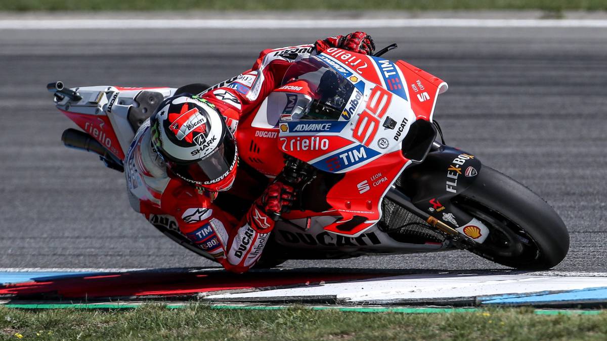 Lorenzo analiza las caídas que ha sufrido con Ducati