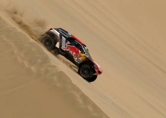 Despres y Peterhansel recuperan el pulso y Sainz cede 13 minutos