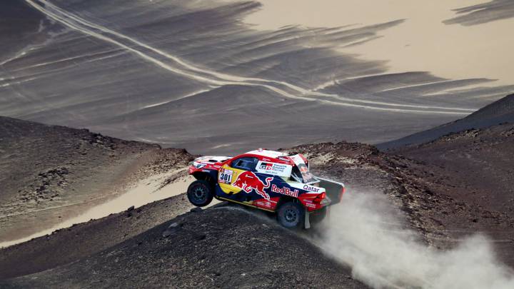Al-Attiyah resiste en las dunas y amenaza a los Peugeot