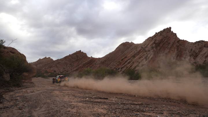 Pistas, ríos y pocas dunas para sentenciar el Dakar