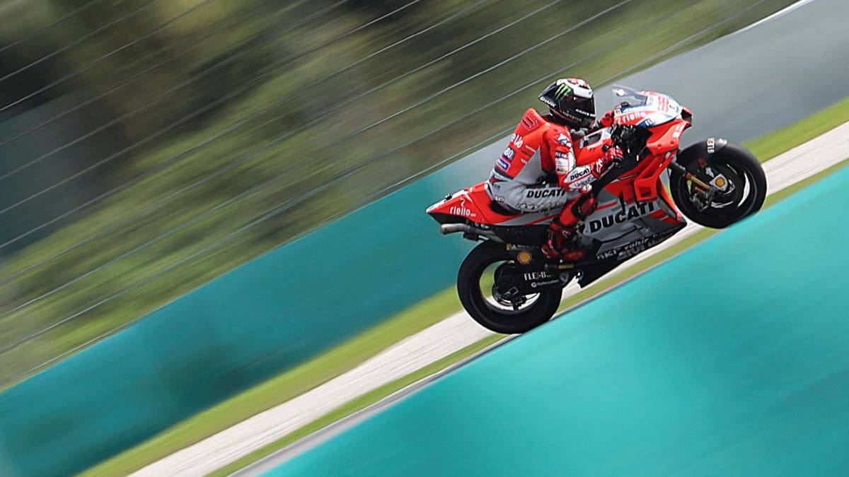 Jorge Lorenzo con la Ducati en Sepang.