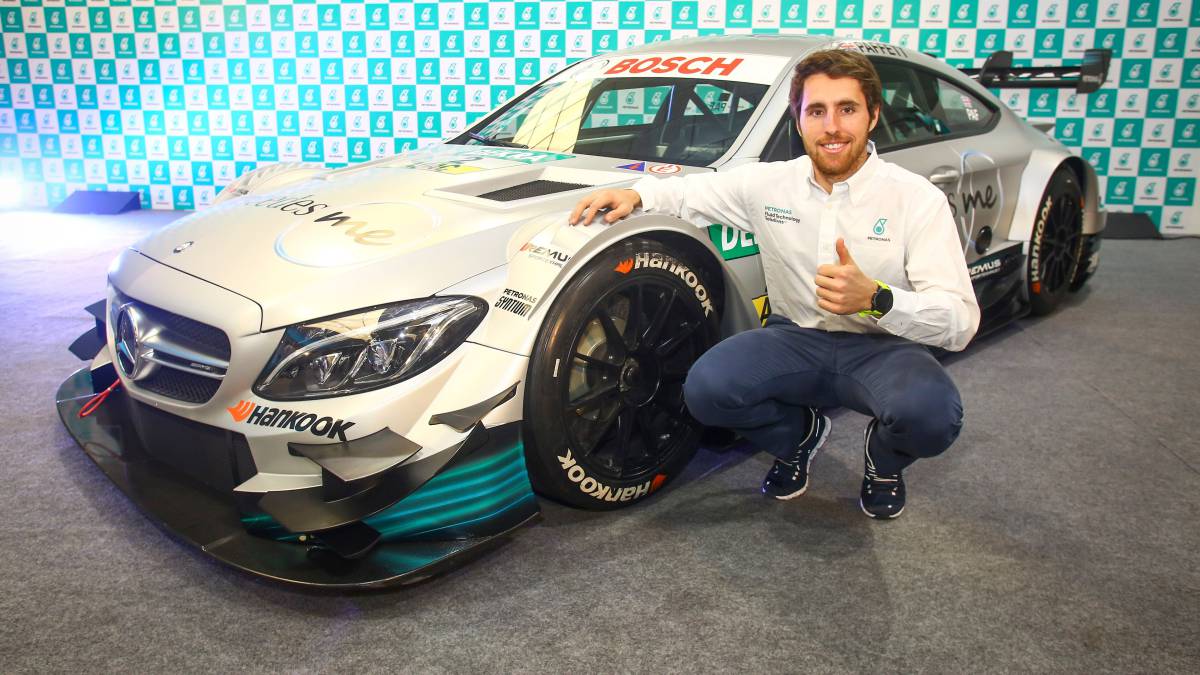“Fue una experiencia única pelear en pista con Alonso”