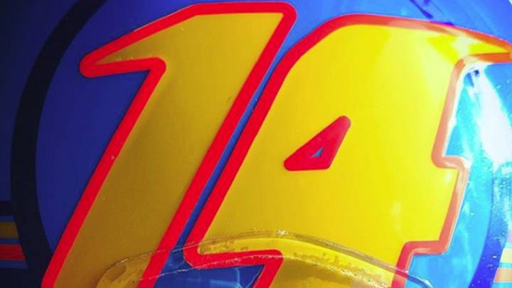 Alonso enseña el primer detalle de su nuevo casco para 2018