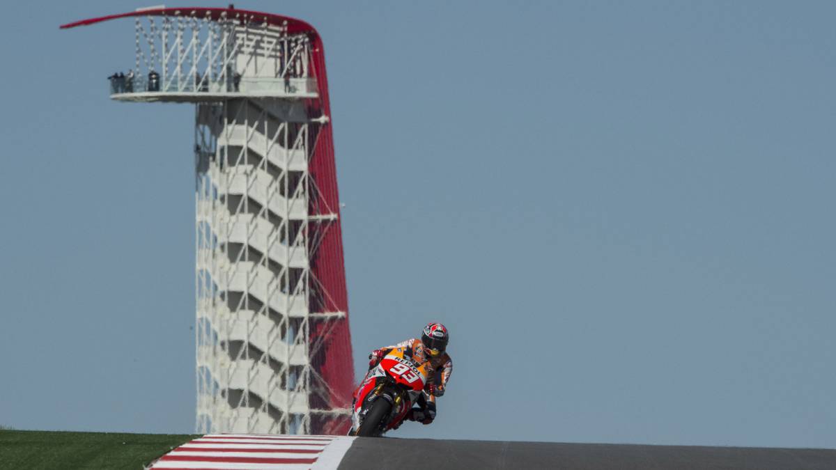 Márquez reaparece en modo rodillo con Rossi segundo