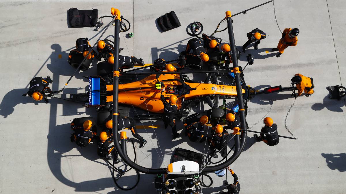 El McLaren de Vandoorne, en China.