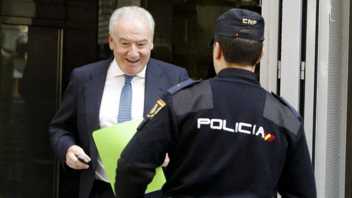 José Mayor Oreja.