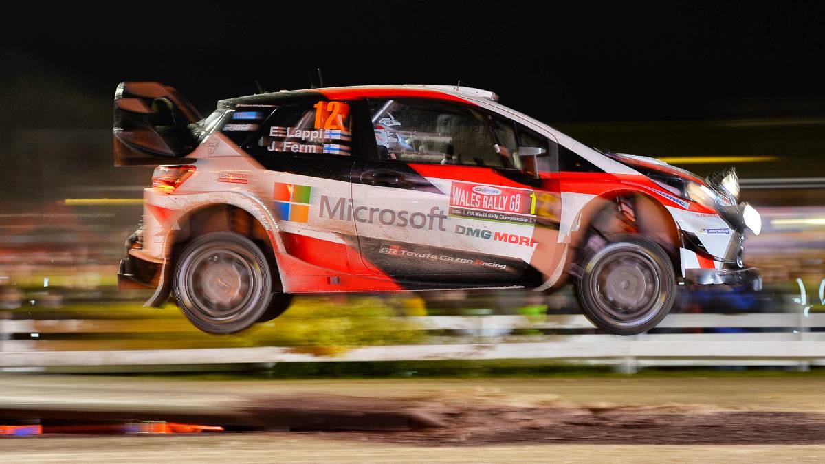 Lappi con el Toyota en Gales.
