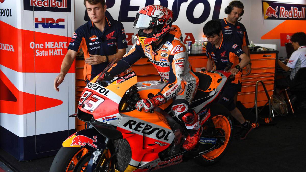 Caída de Márquez con el castigo del paso obligado por la Q1