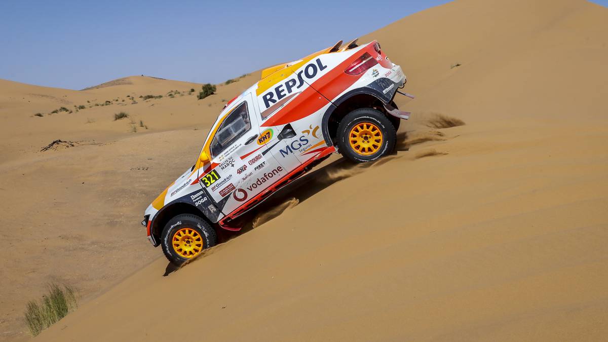 Gran noveno final de Esteve y Sainz gana la última etapa