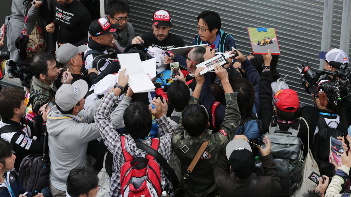 Locura en Japón por Alonso