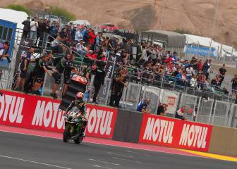 Jonathan Rea extiende a nueve su serie de triunfos, Forés cuarto