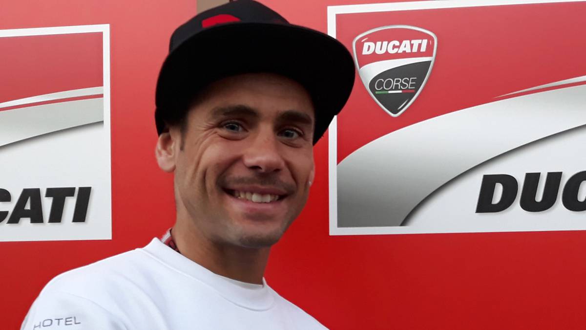 Bautista correrá con la Ducati oficial de Lorenzo en Australia.