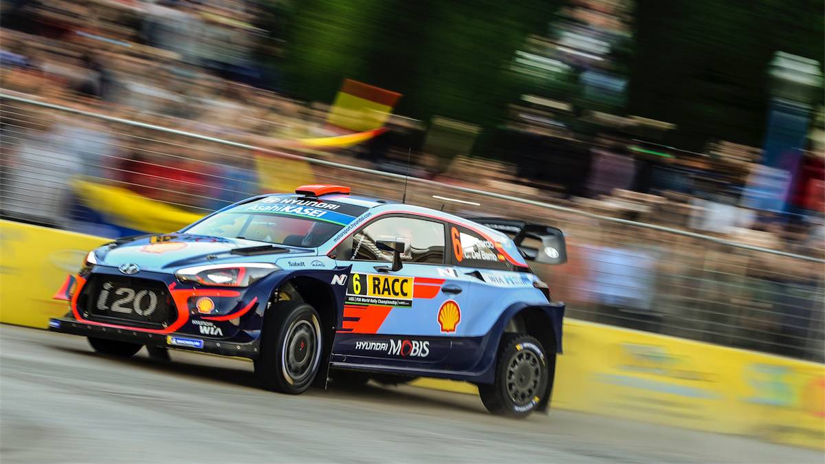 Dani Sordo se coloca líder ante su público en Cataluña