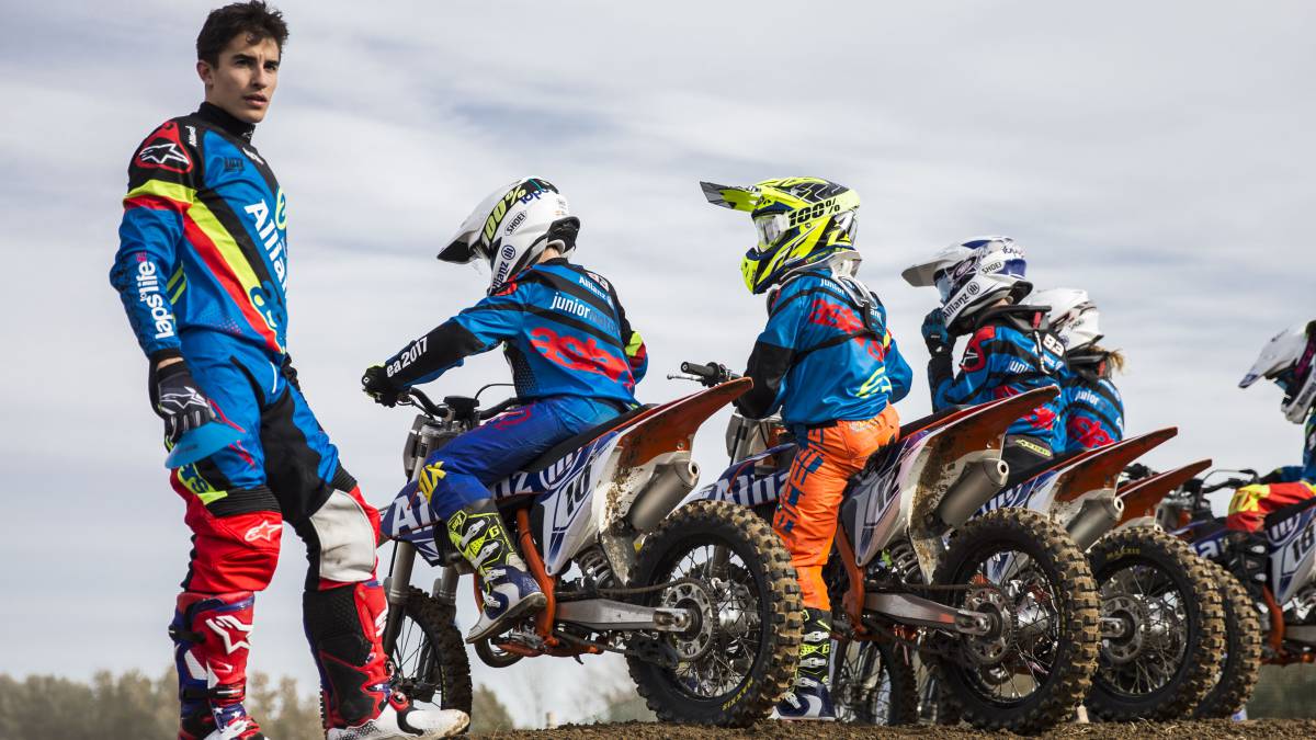 Marc Márquez elige a los veinte jóvenes pilotos de su campus