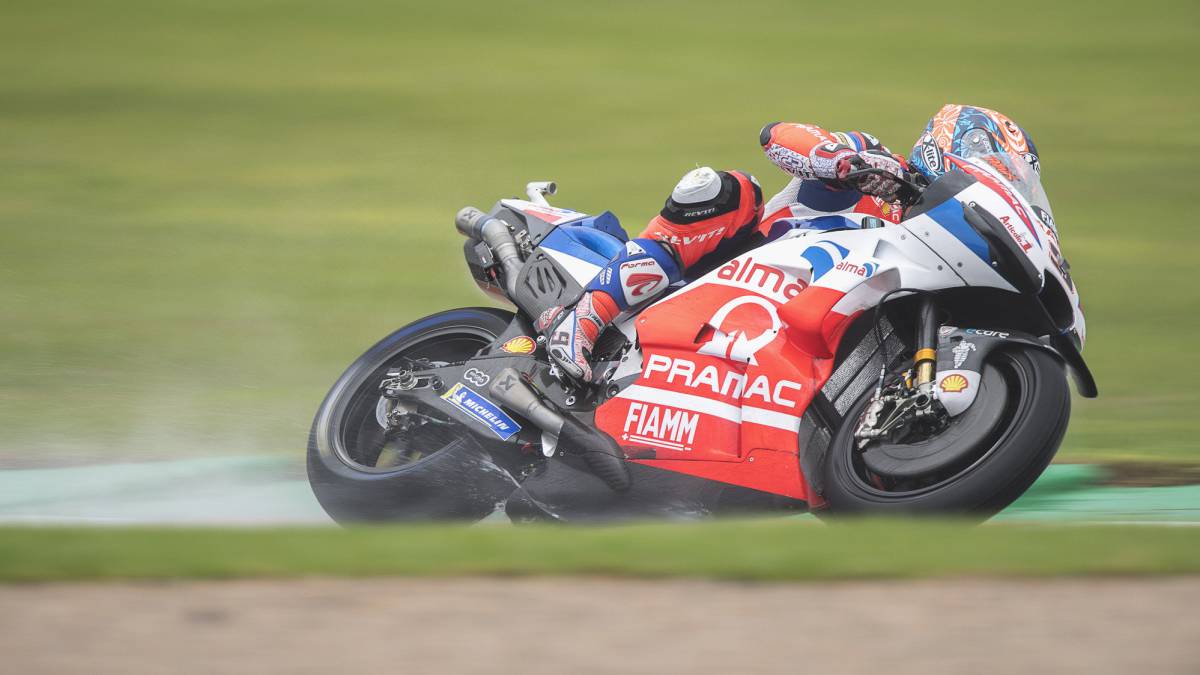 Petrucci luce su habilidad en agua y naufragan las Yamaha
