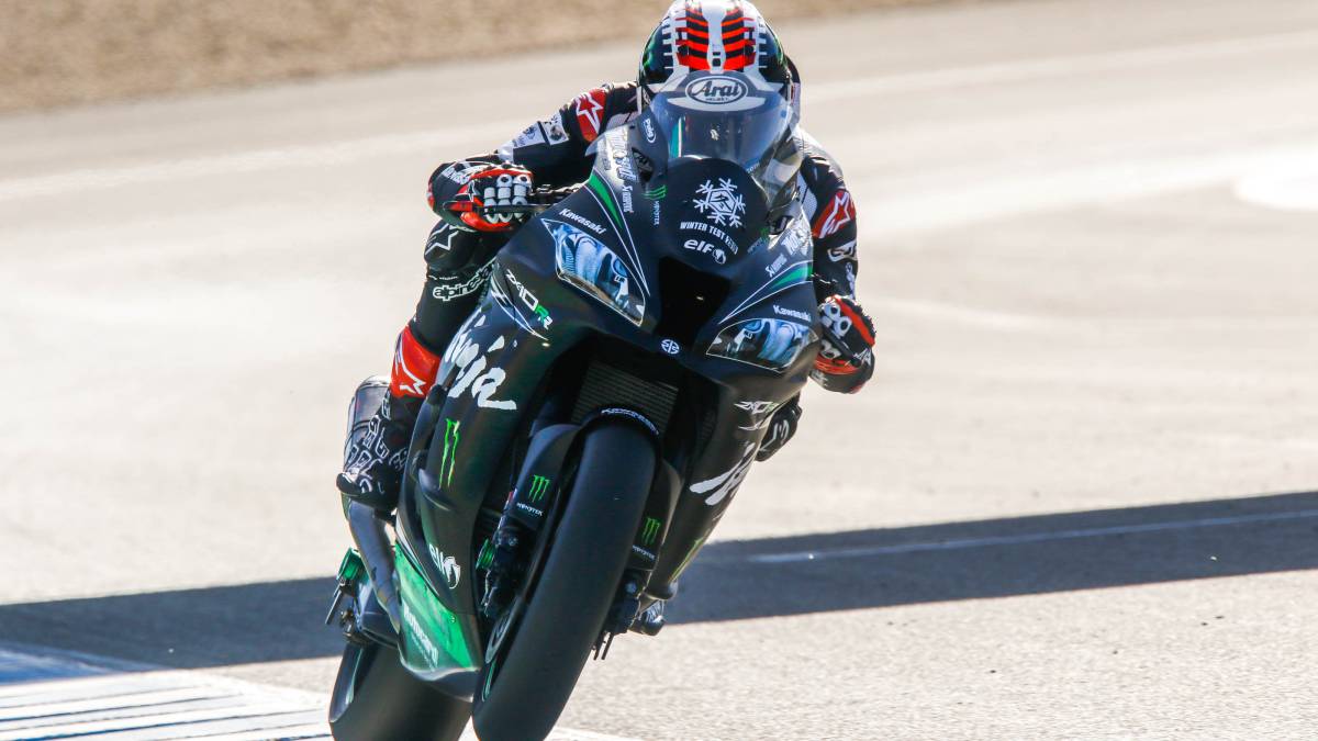 Rea vuela en Jerez y mejora el récord en carrera de MotoGP