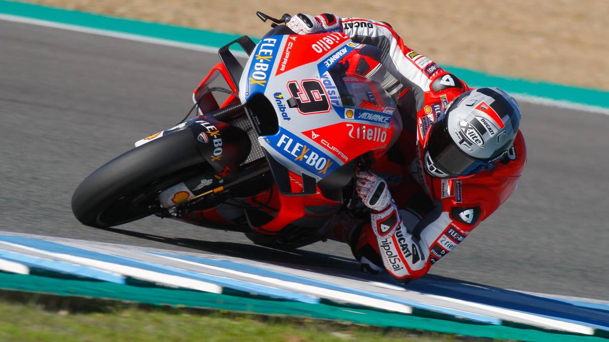 Danilo Petrucci con la Ducati en el test de Jerez.