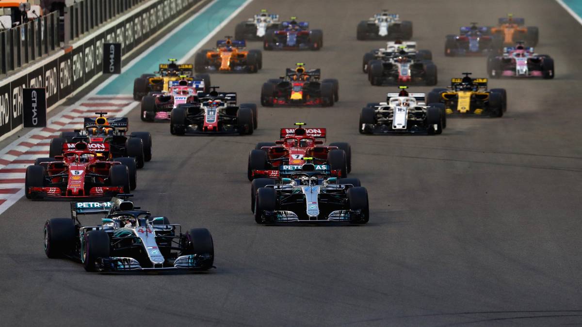 Salida del GP de Abu Dhabi de F1 2018.