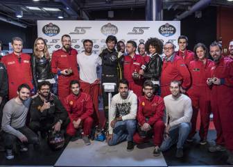Carlos Sainz, remontadas de diversión con los periodistas