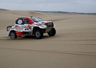 Peterhansel abandona, Roma afianza la plata y Sainz, a sufrir