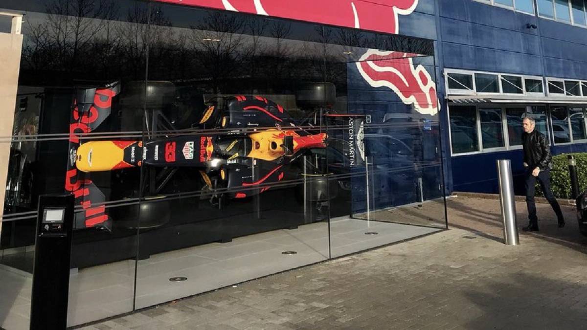 Honda decidirá el futuro de Red Bull en la F1