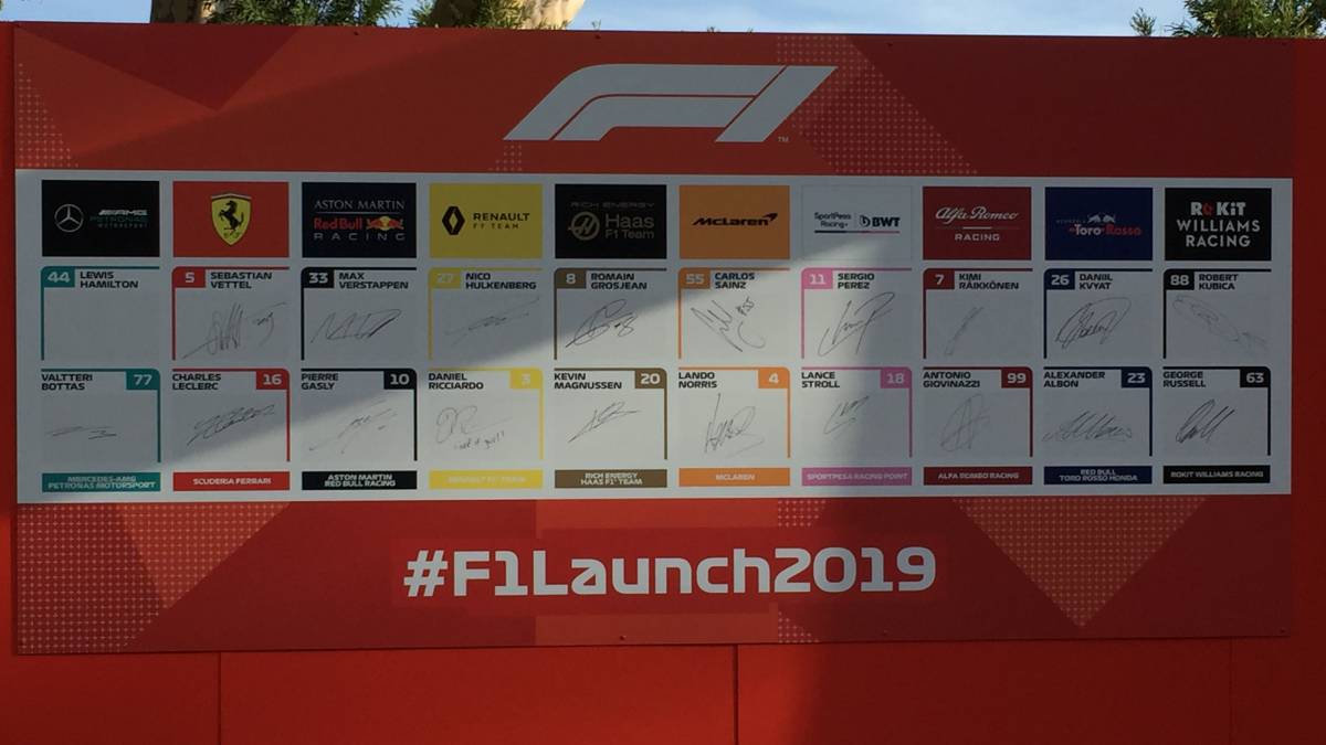 Las firmas de todos los pilotos de F1... excepto uno.