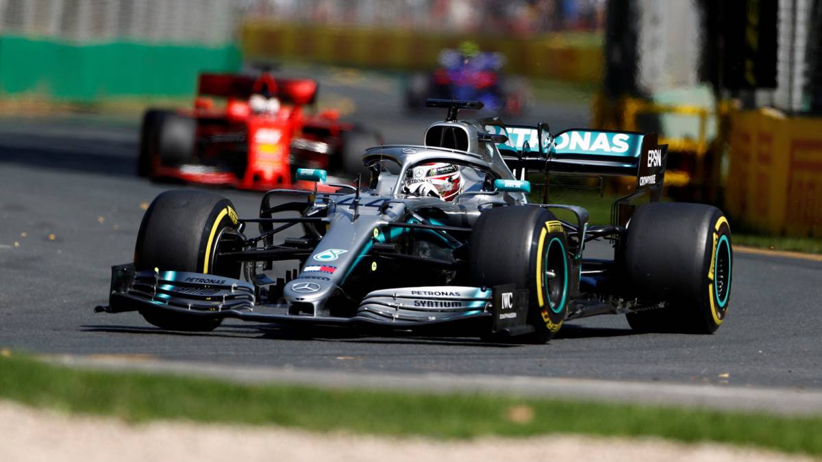 Hamilton y Vettel, en los Libres del GP de Australia. (F1 2019).