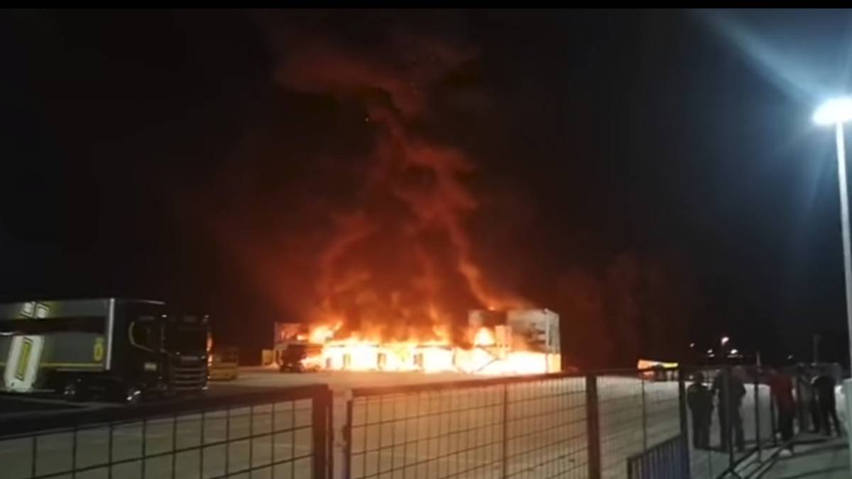 Incendio de la carpa de MotoE.