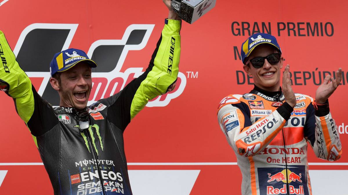 Rossi y Márquez en el podio de Argentina.