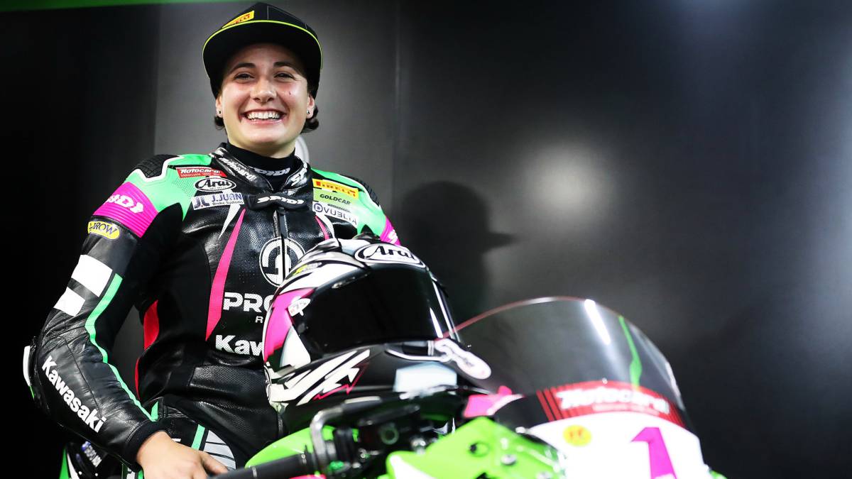 Ana Carrasco inicia la defensa del título en Supersport 300