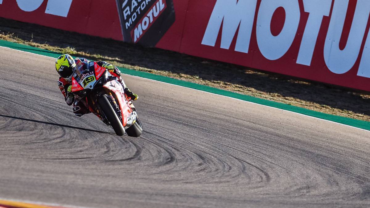 Álvaro Bautista en MotorLand Aragón.