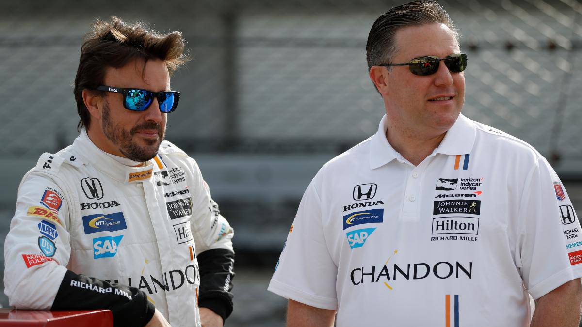 Brown: "Con una vuelta, Alonso ya será rápido en Indianápolis"