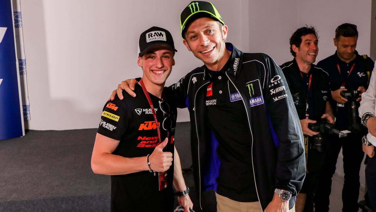 Masiá: "Soy fan de Márquez, pero le pedí una foto a Rossi"