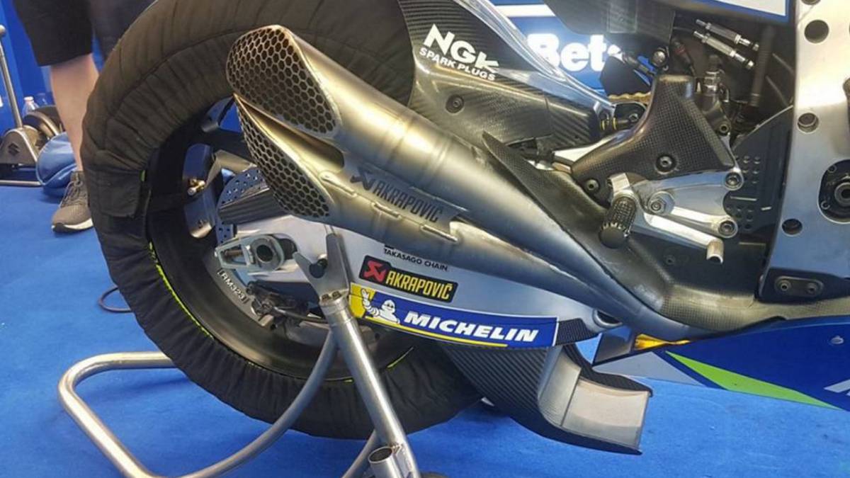 Rins partió el 'spoiler' de la Suzuki en los test de Jerez