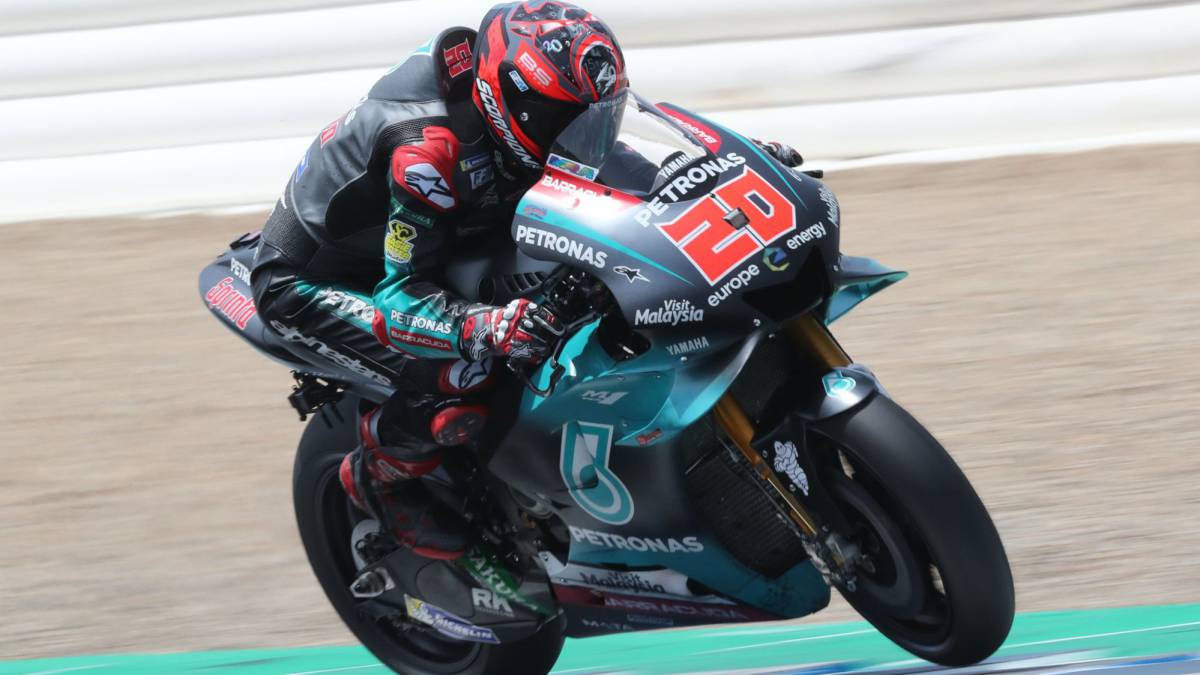 Quartararo lidera con cara y cruz para Márquez y Lorenzo