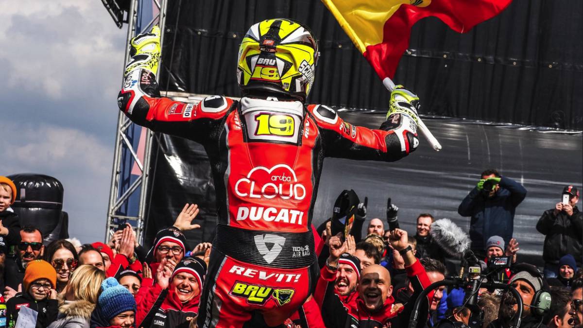 "Me siento como cuando Rossi hizo un 'boom' en el Mundial"