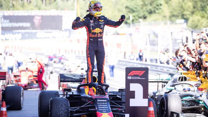 Verstappen cambia la historia en un duelo memorable con Leclerc