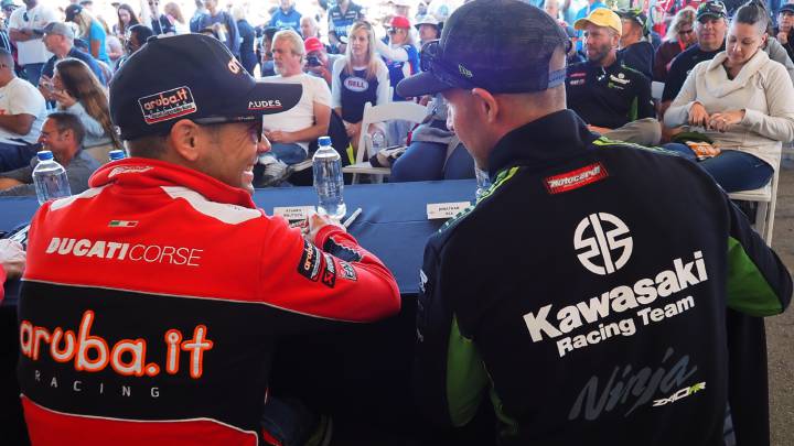 Álvaro Bautista y Jonathan Rea.