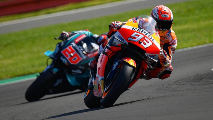 Márquez se llevó la pole en el GP de Gran Bretaña