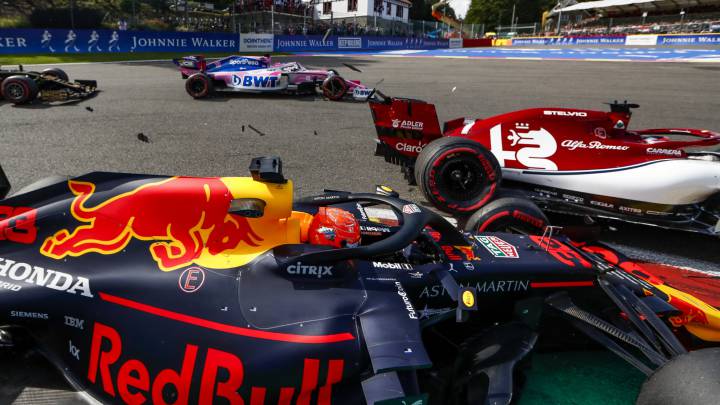 Raikkonen, tras el toque de Max: "Un p... idiota me golpeó"