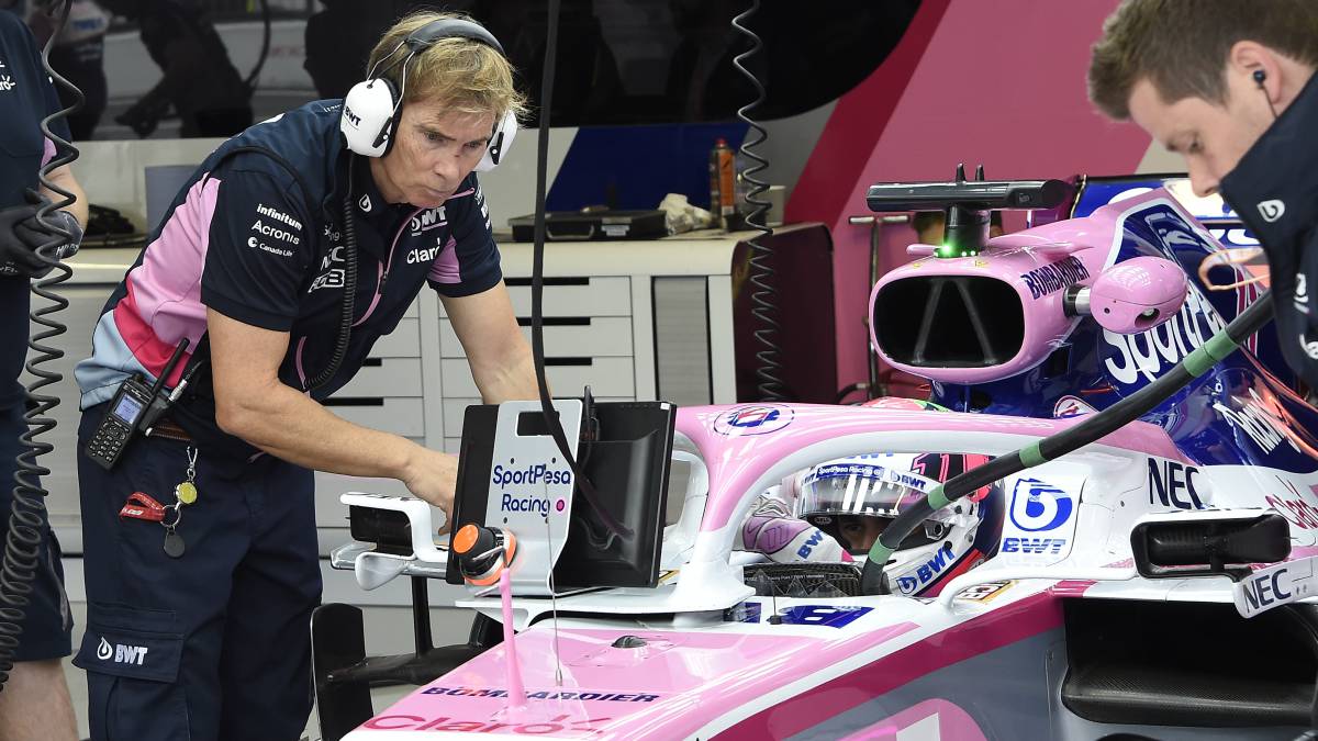 Xavi Martos, preparador físico de \'Checo\' Pérez, junto al mexicano.