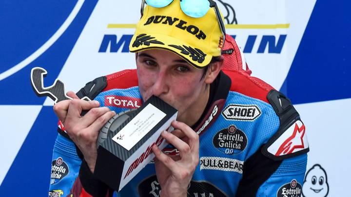 Álex Marquez en el podio de Aragón.
