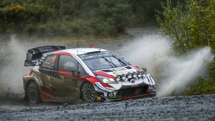 Tanak se mantiene líder, pero Ogier y Neuville no ceden