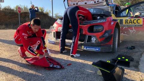 La mujer de Ogier incendia las redes criticando a Citroën