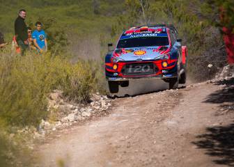 Loeb arrebata el liderato a Sordo y Tanak acaricia el título