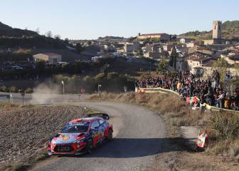 Neuville toma el mando y Sordo aguanta en el podio